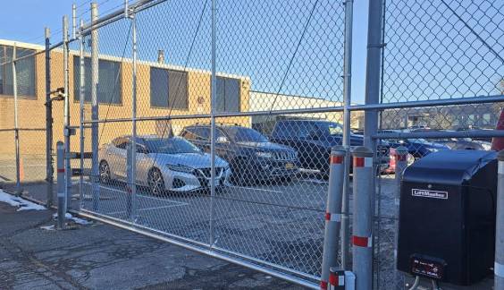 Cantilever sliding chain link fence Cantilever sliding chain link fence